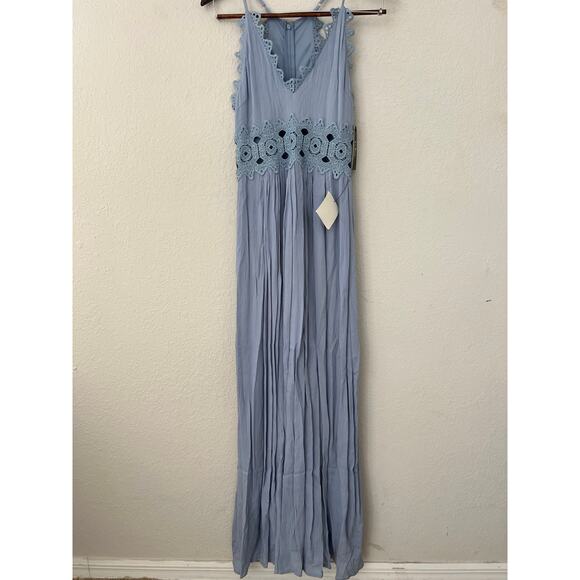 Lulus Lacey maxi dress- floor length lace detail- spaghetti strap small size - Picture 4 of 5